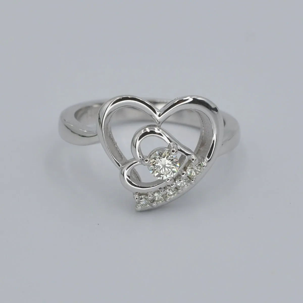 0.25 CT Round Cut Diamonds - Fashion Ring