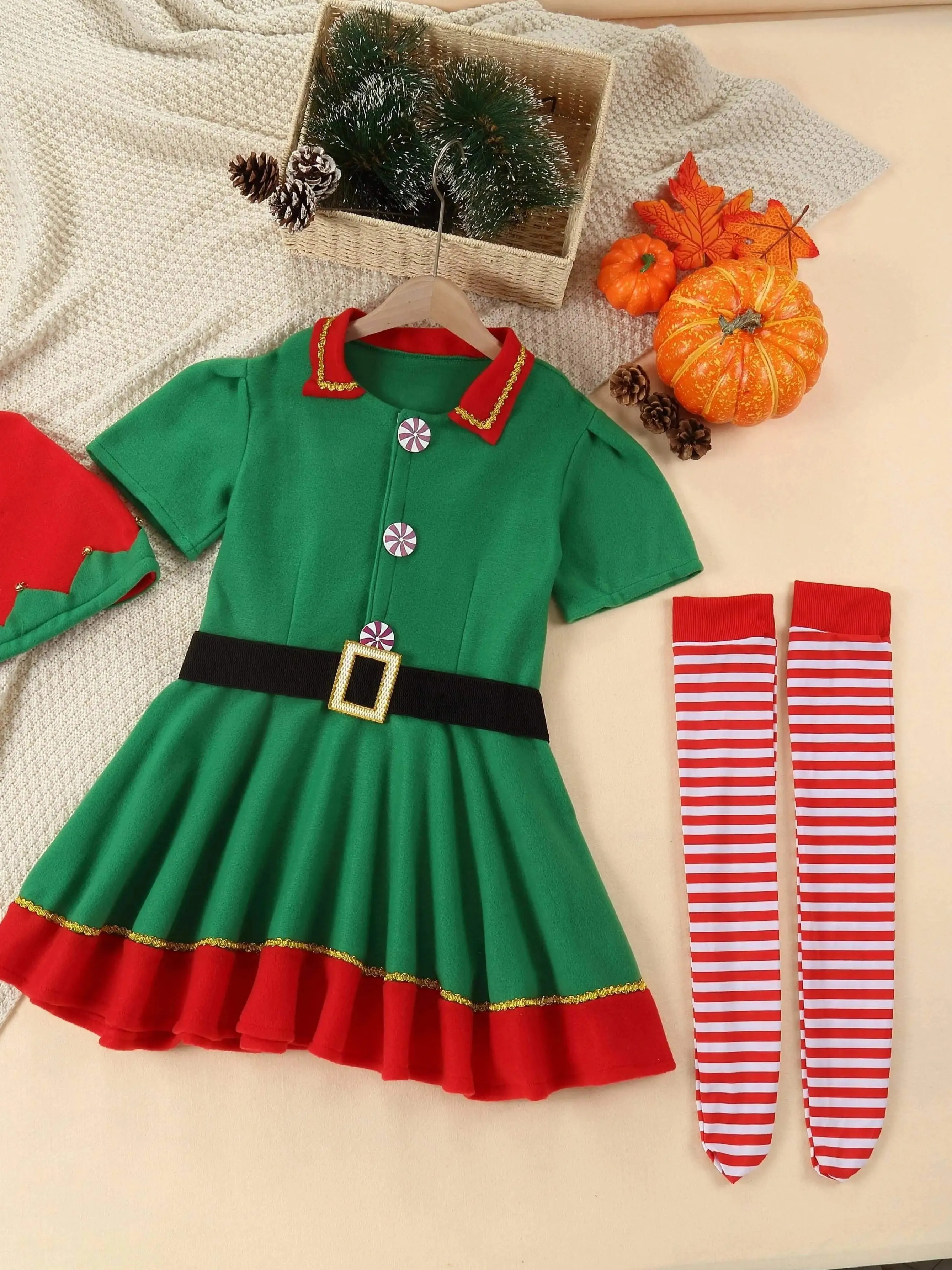Sweet Girls Lovely Elf Outfit For Christmas As Gifts For Birthday Party