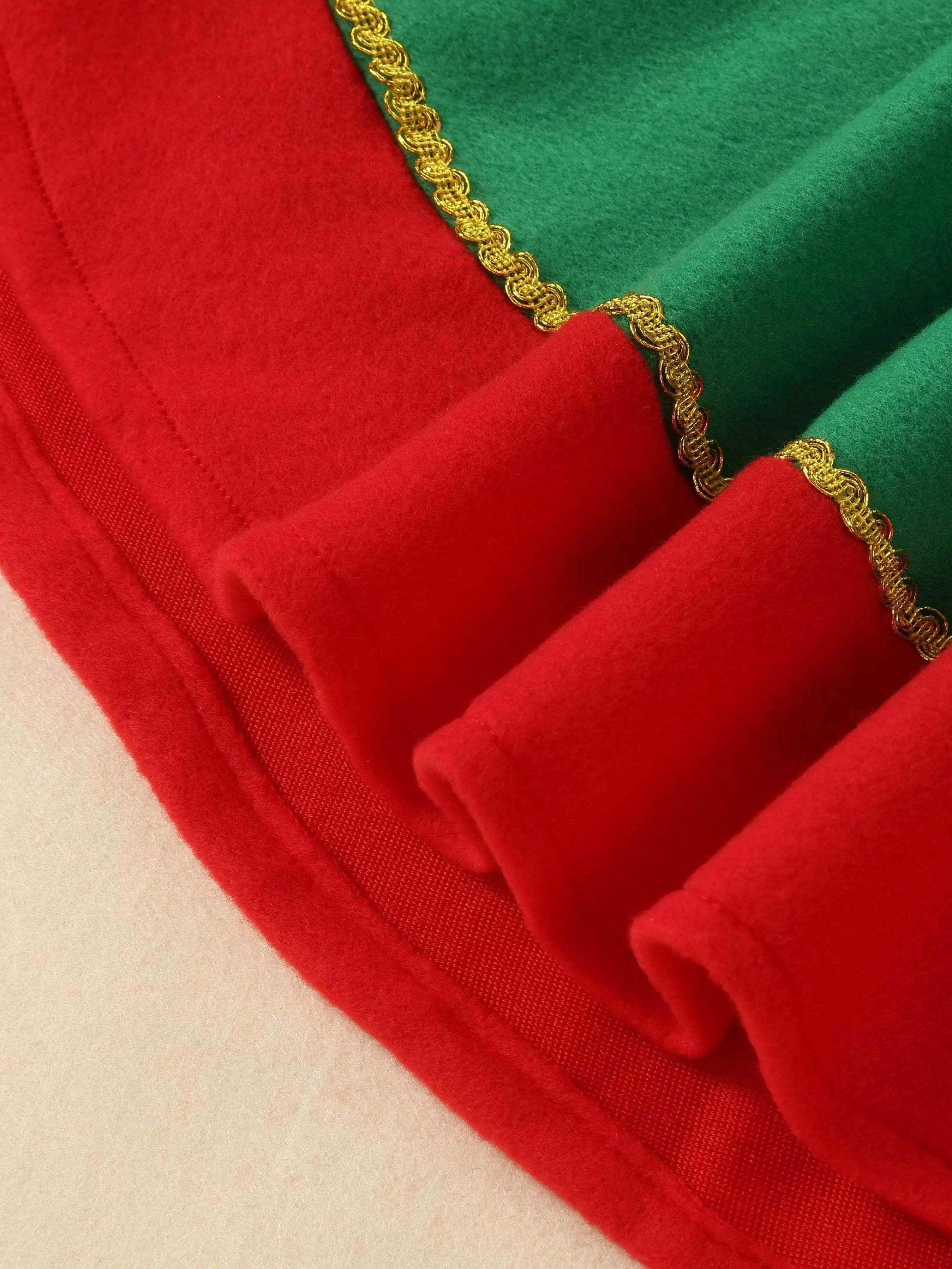 Sweet Girls Lovely Elf Outfit For Christmas As Gifts For Birthday Party